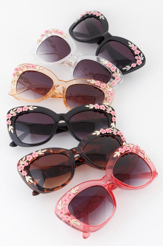Flower Engraved Cateye Sunglasses